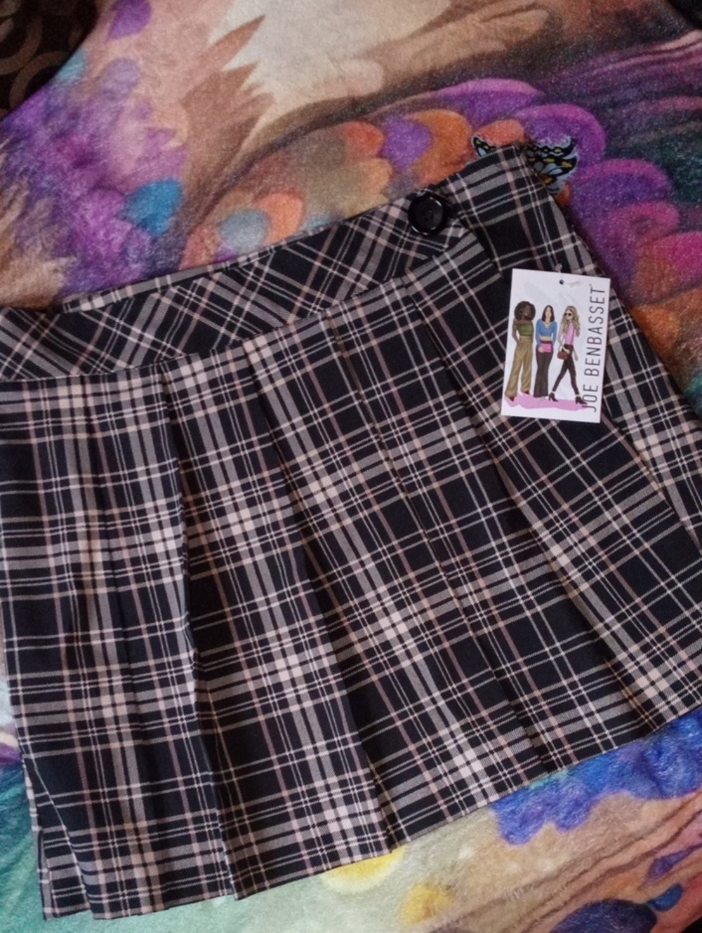 Joe Benbasset Black and Beige Plaid Pleated Mini Skirt